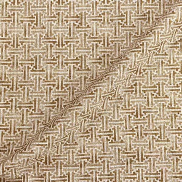 Spill Resistant RHS Gertrude Jekyll Lattice: Dijon