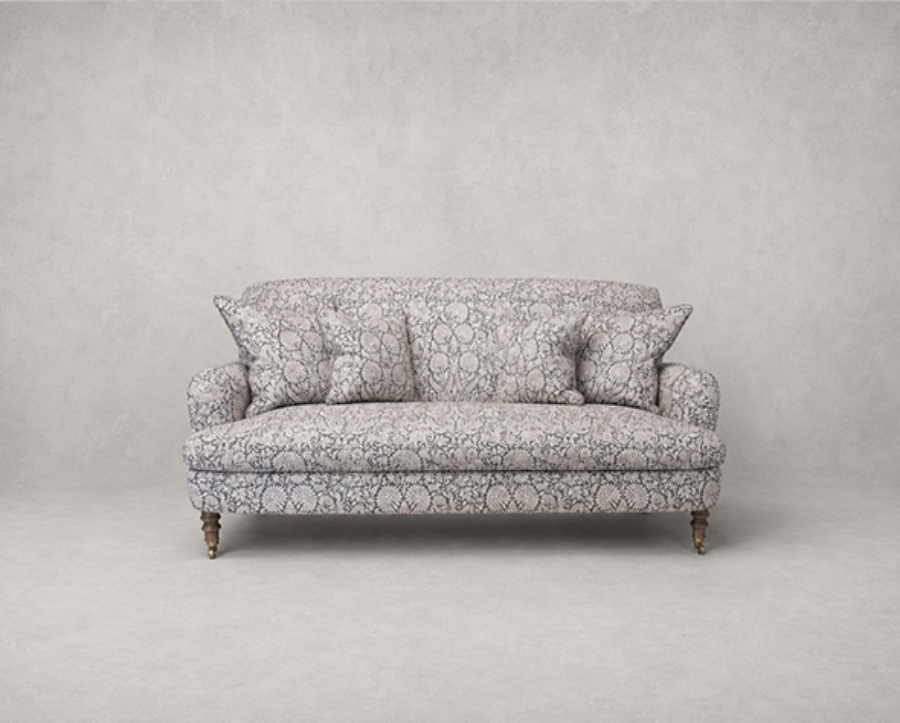 Outlet St Albans: Holmfirth 2.5 seater sofa in V&A Threads of India Varanasi Wilderness Pitch