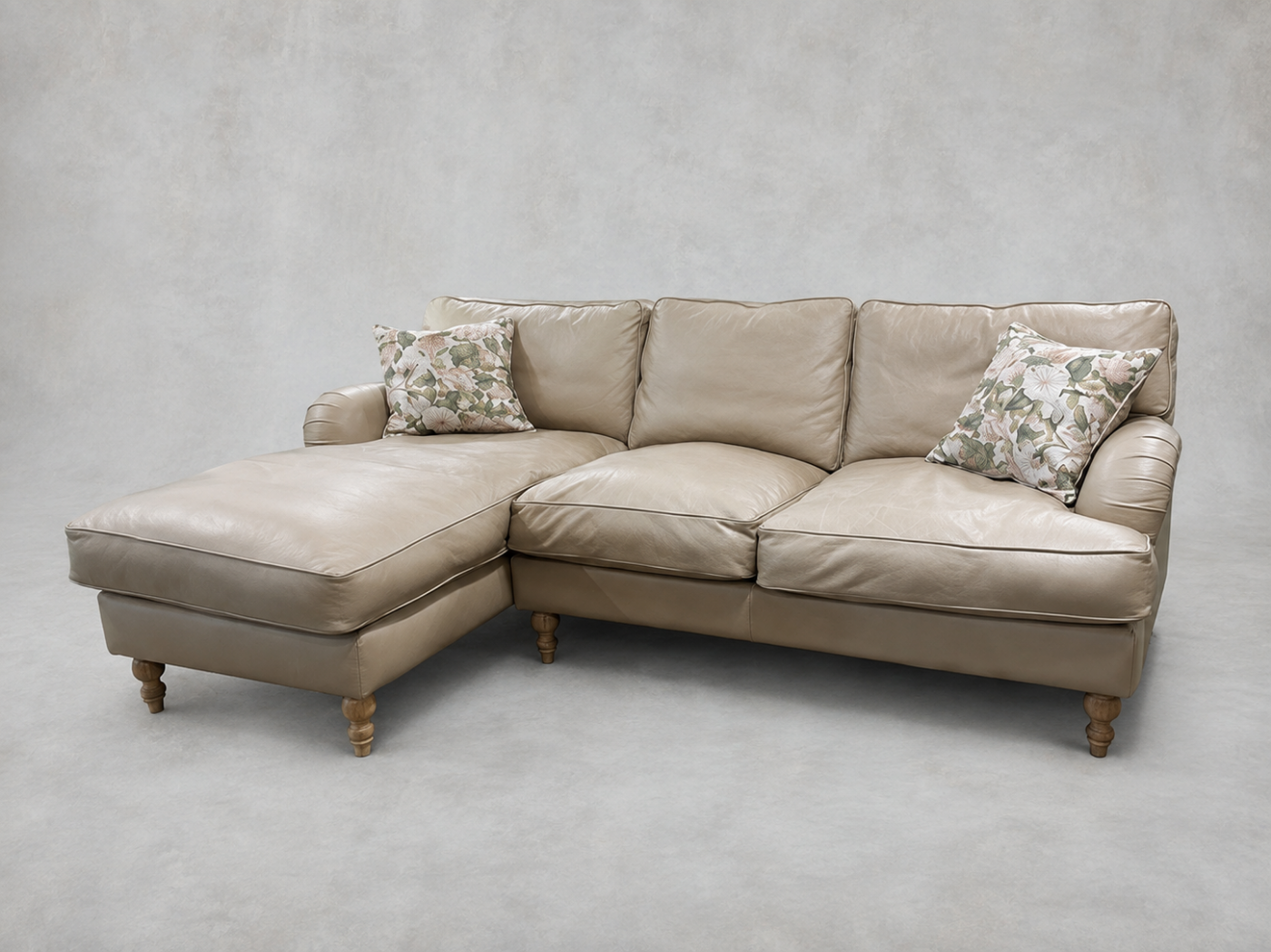 Outlet West Sussex: Alwinton chaise RHF in Crest Leather Shelley Pebble